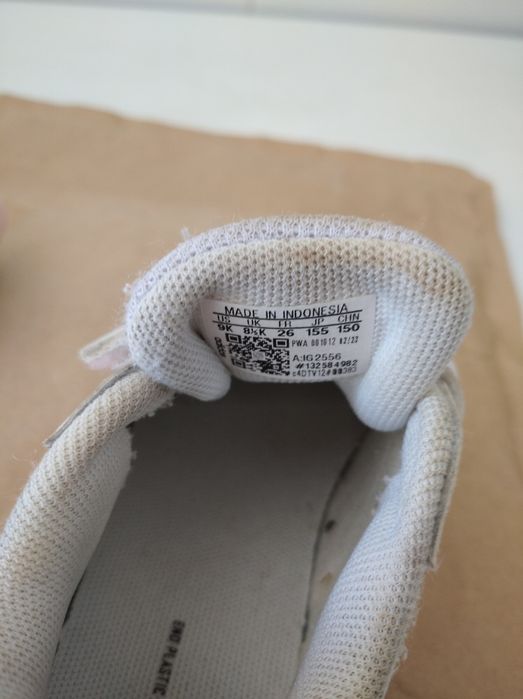 Sapatilhas Adidas tamanho 26