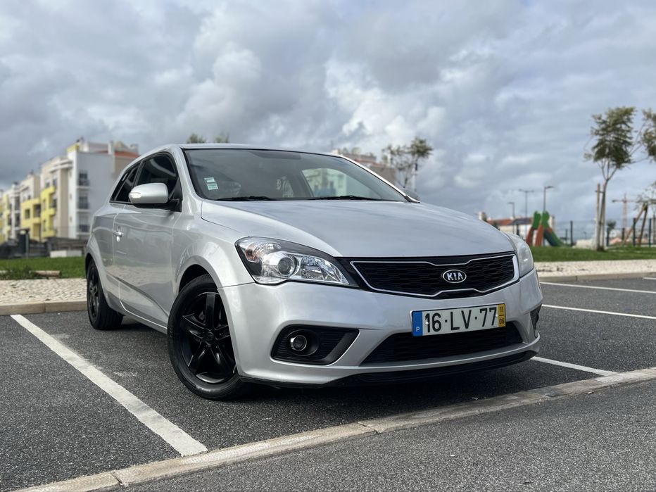 Kia Ceed Coupé 2011 – 1.6 CRDI 16V