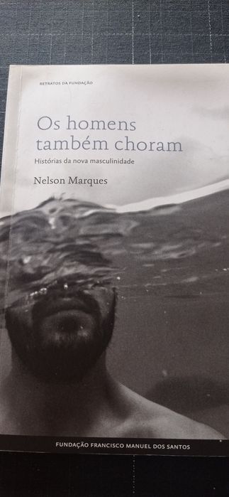 Vendo libro os homens também choram