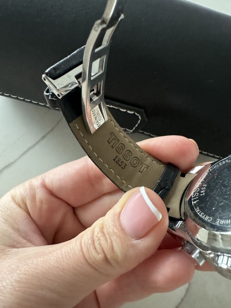 Tissot T035.627.16. 051.00 zegarek męski czarny pasek skórzany