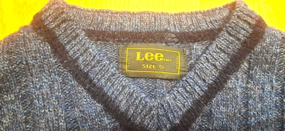 Теплий фірмовий светр на 8-10 років р.134-140