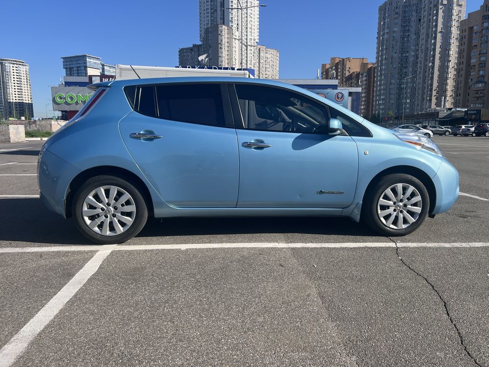 Nissan leaf 2015