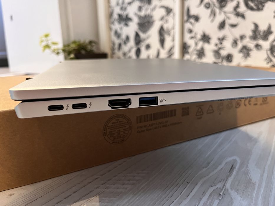 Laptop Acer Swift Go 14 OLED 14” 16GB RAM 1 TB Win 11 Srebrny