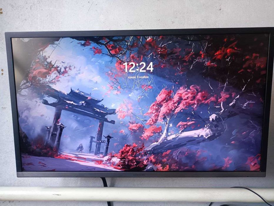 Монитор Samsung U28H750UQI