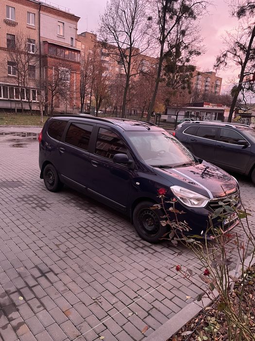 Dacia Lodgy 1.6 MPI MT (83 к.с.)