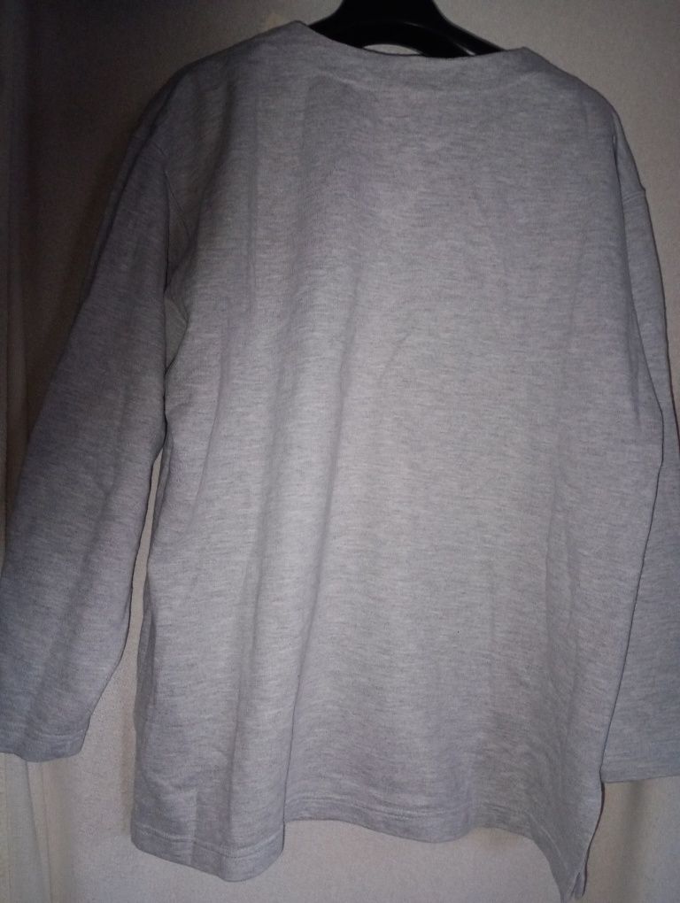 Szara bluza oversize