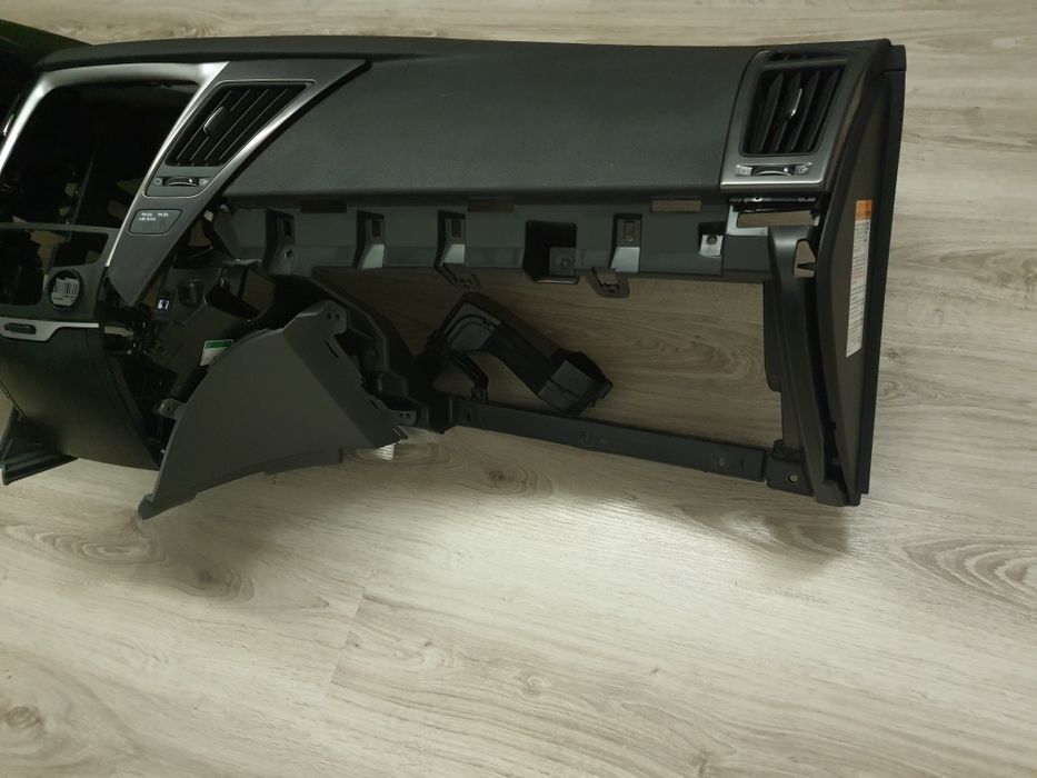 Торпедо Hyundai Sonata 2012 б/у