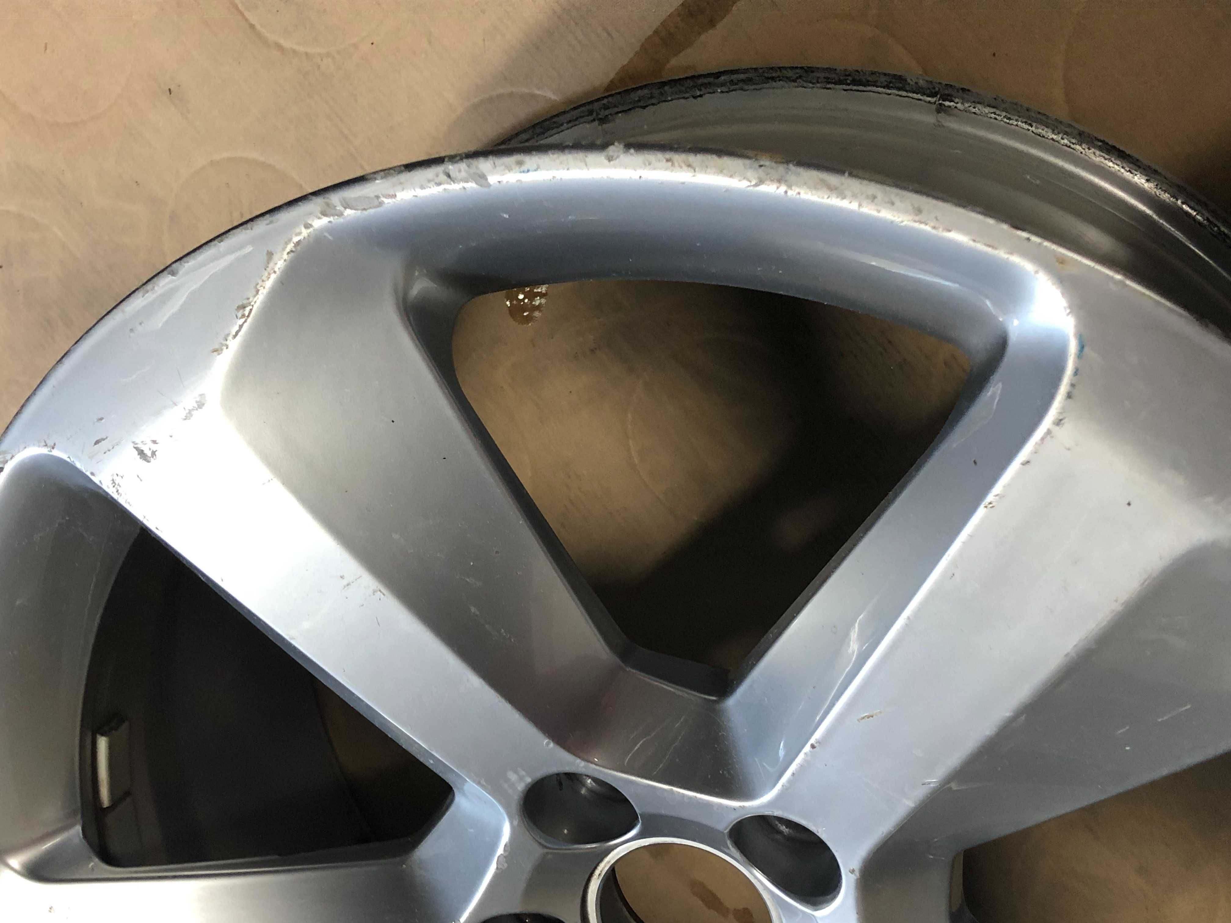 Felga pojedyncza AUDI 8Jx19 ET27 8R0
