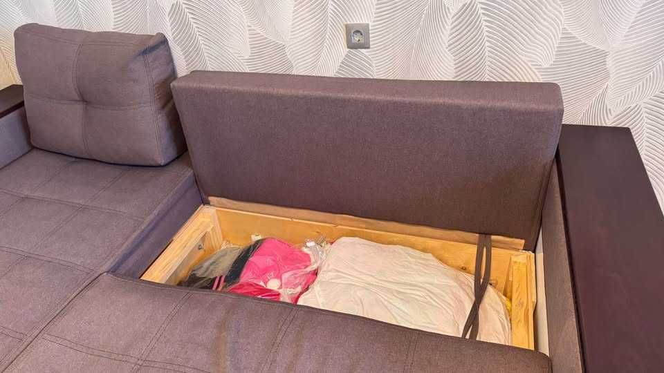 Продам диван кутовий