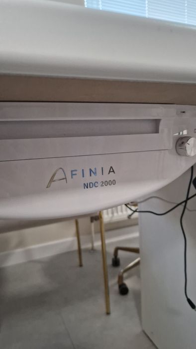 Biurko do Manicure z pochłaniaczem Afinia