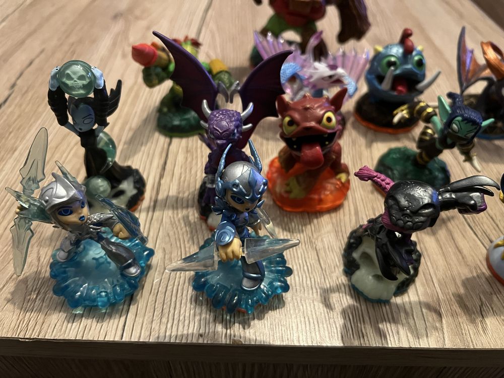 Skylanders 15 figurek portal i plyta XBox360