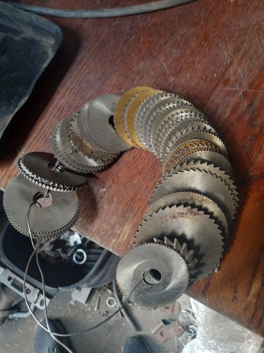 Фрези по дереву продам