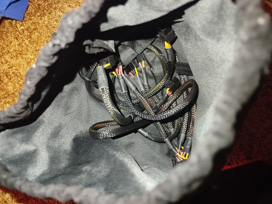 Zasilacz Modecom volcano używany 80+ bronze