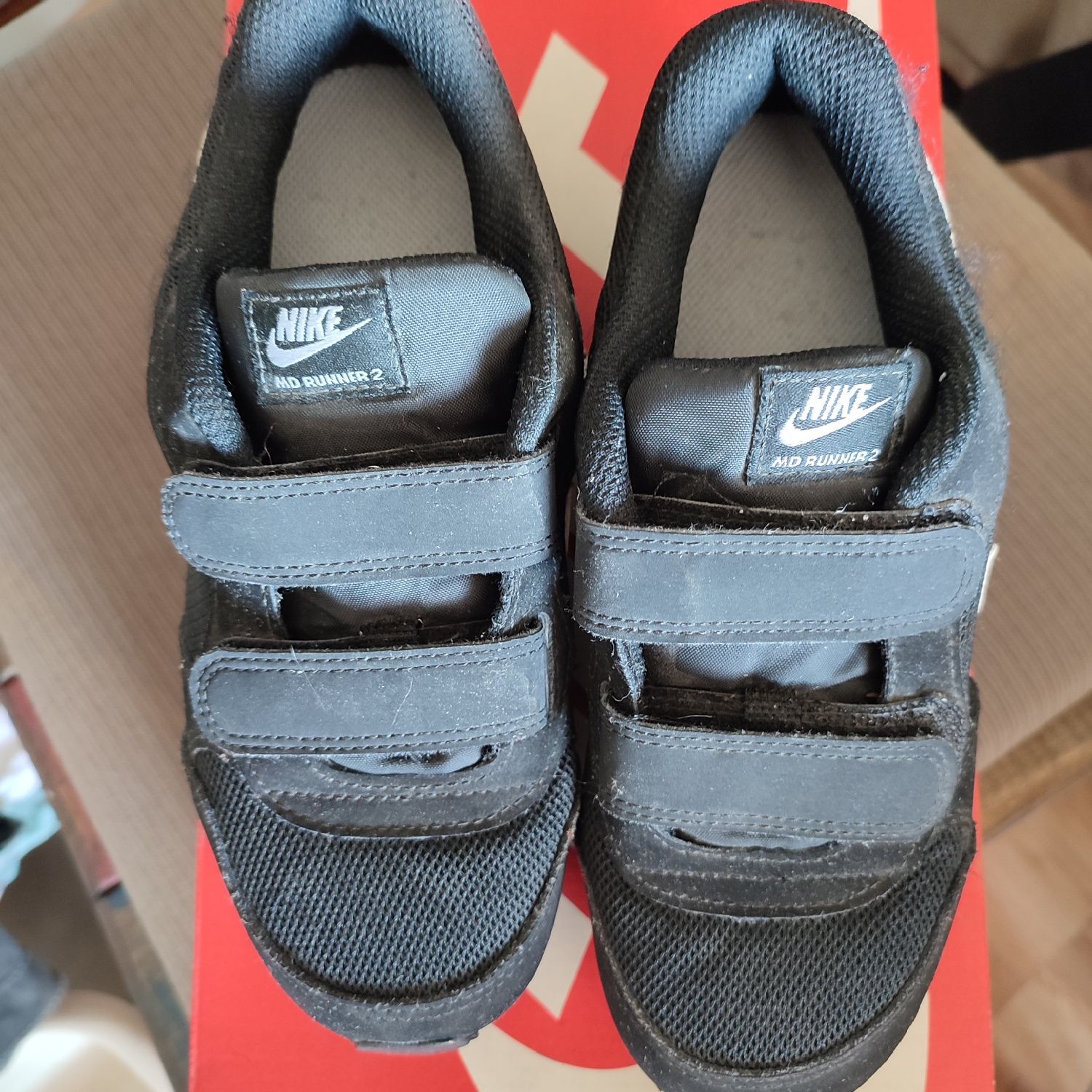 Buty Nike r. 33 dla chłopca