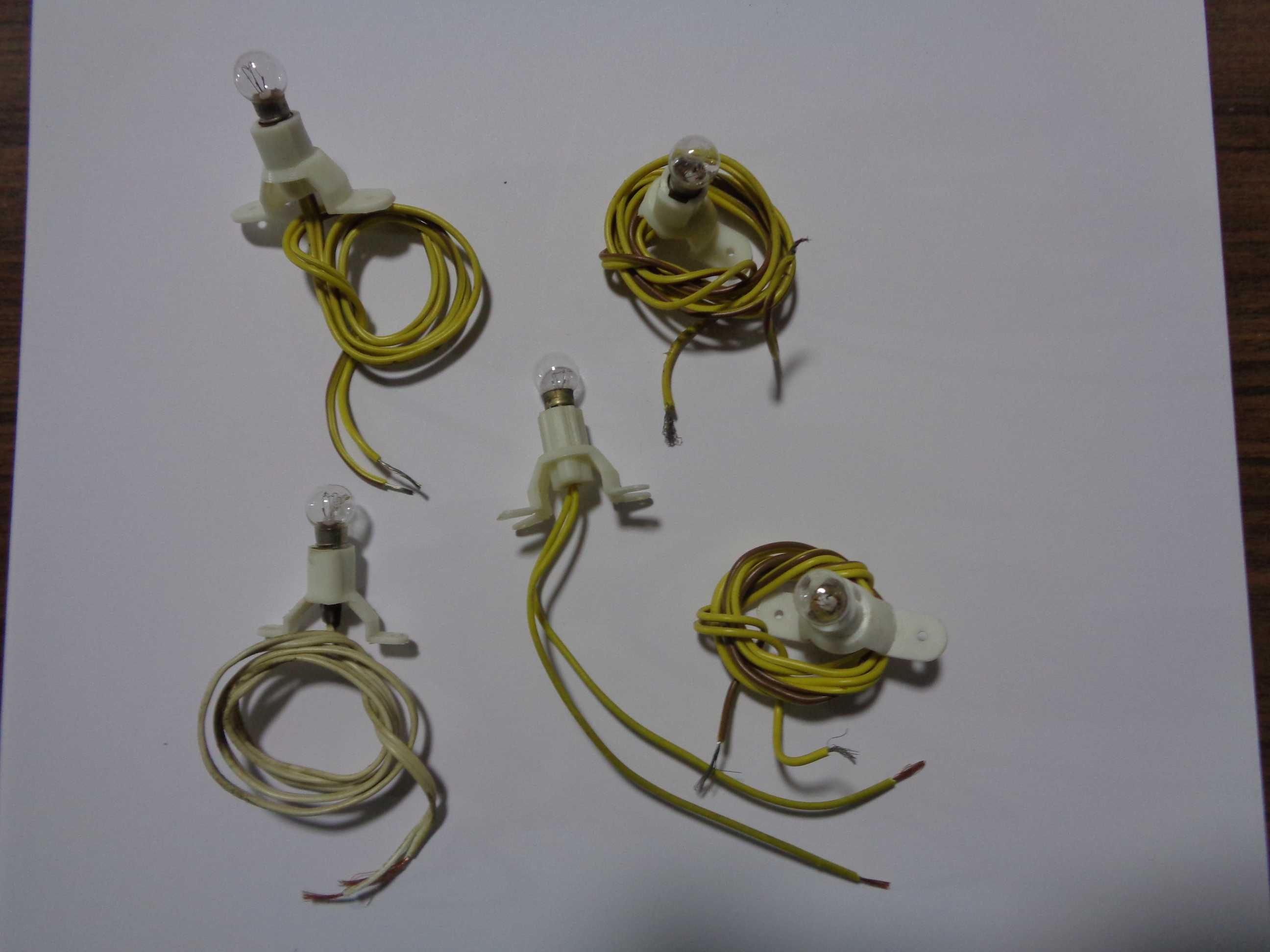 1:87 Lote de 5 lampadas com suporte para maqueta comboio