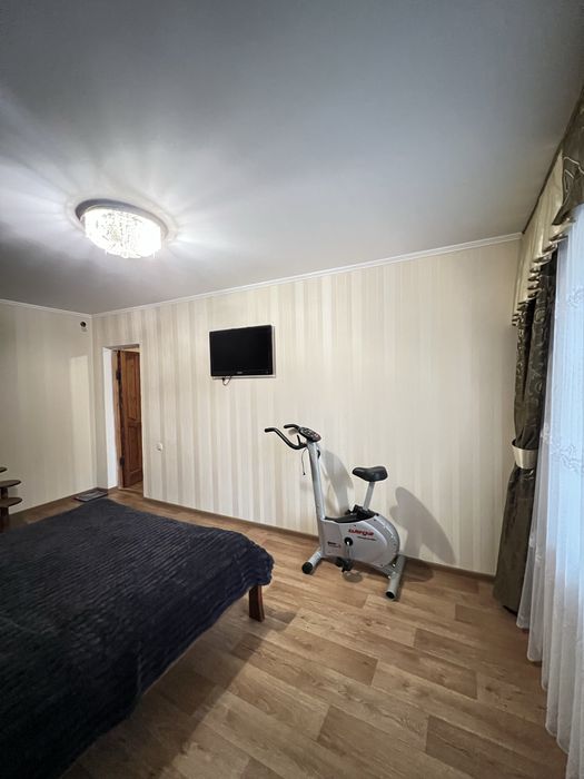 В продажу 4 к к в Варварівці з косметичним ремонтом