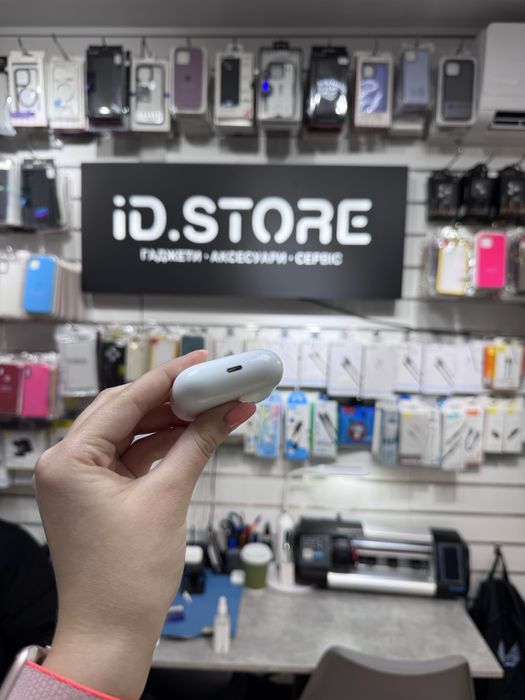 Б/У Оригінальний Кейс для навушників Apple AirPods Pro 1(A2190)