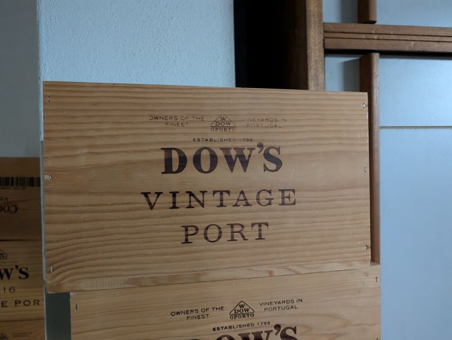Caixas de vinho vintage giras para decoração e arrumação