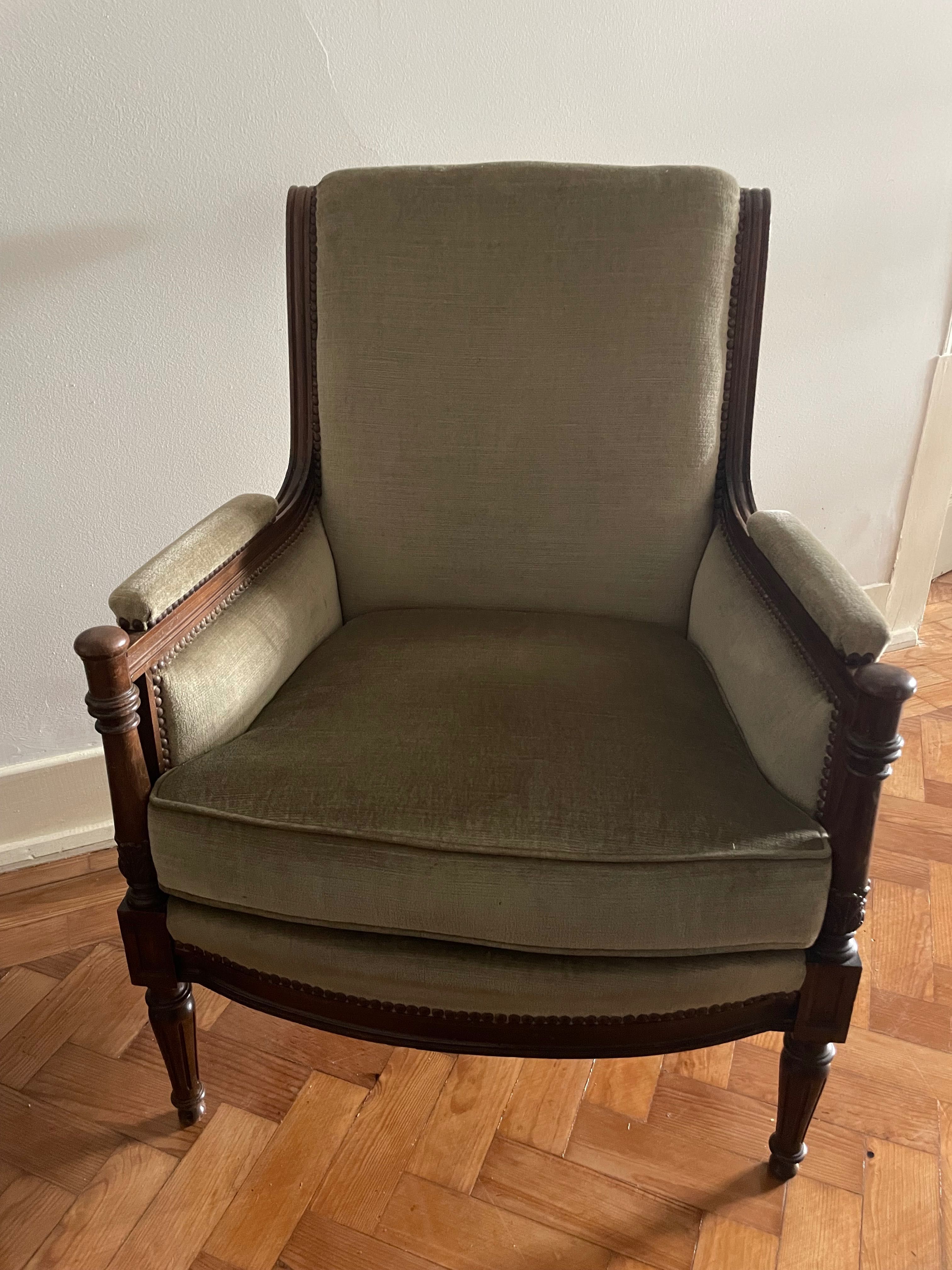 Poltronas estilo Luís XVI