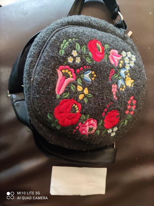 Torebka filcowa mala haftowana