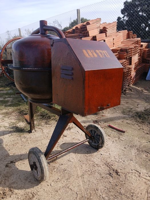 Betoneira lis 170 pouco uso posso entregar