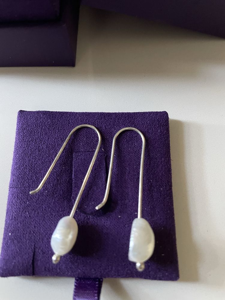 Brincos em prata com pérolas de água