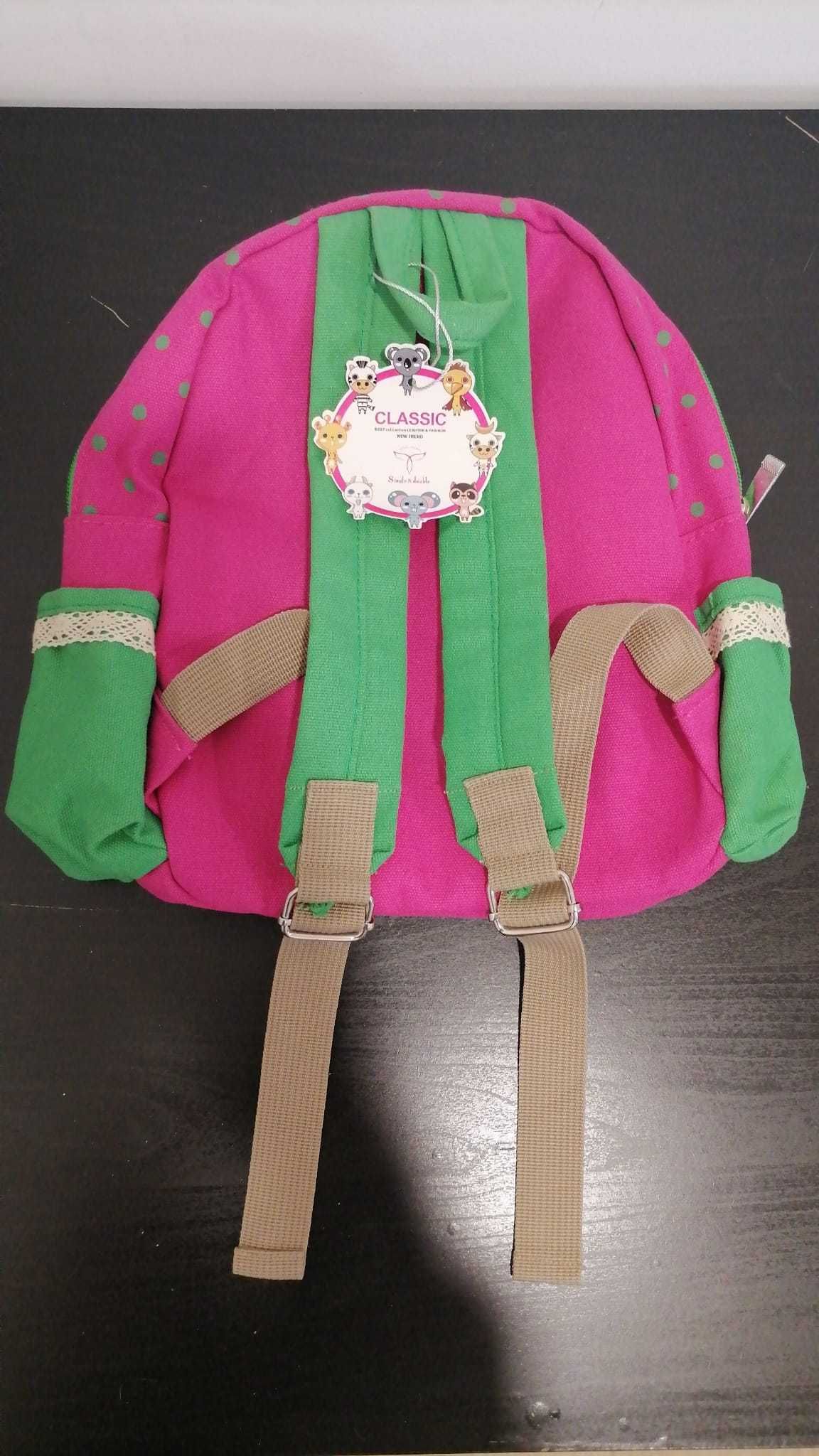 Mochila de menina 28cm - NOVA - Portes Incluídos