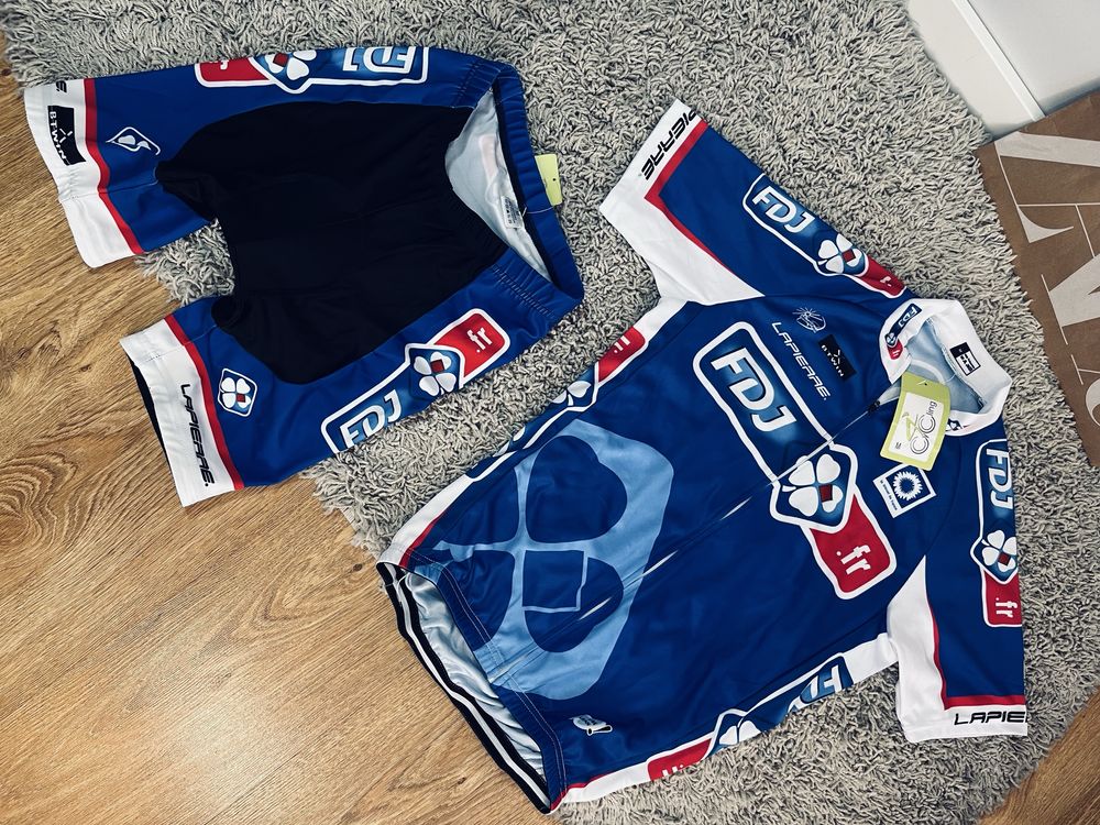 Meski stroj kolarski rowerowy nowy rozm M getry kolarki bluza na suwak