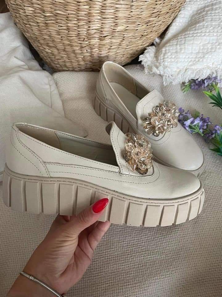 Eleganckie espadryle z ozdobą naturalna skóra kolory