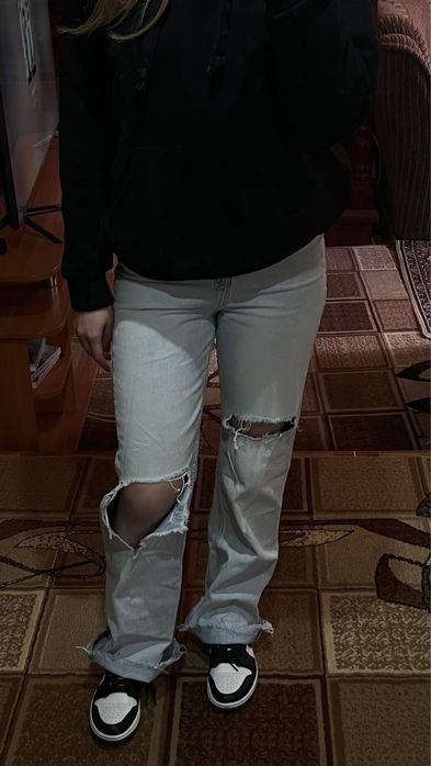 Джинсы мом рванные