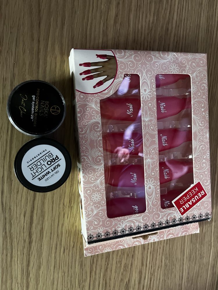 Dwa żele do manicure