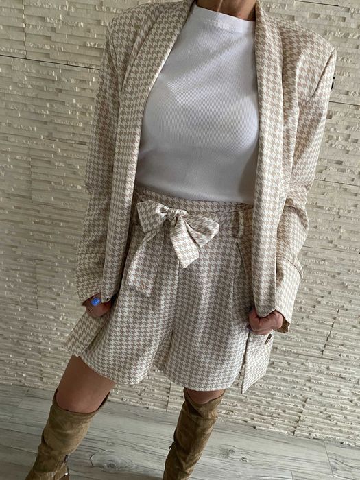 Miss One garnitur pepitka marynarka - spodenki beżowy M-L