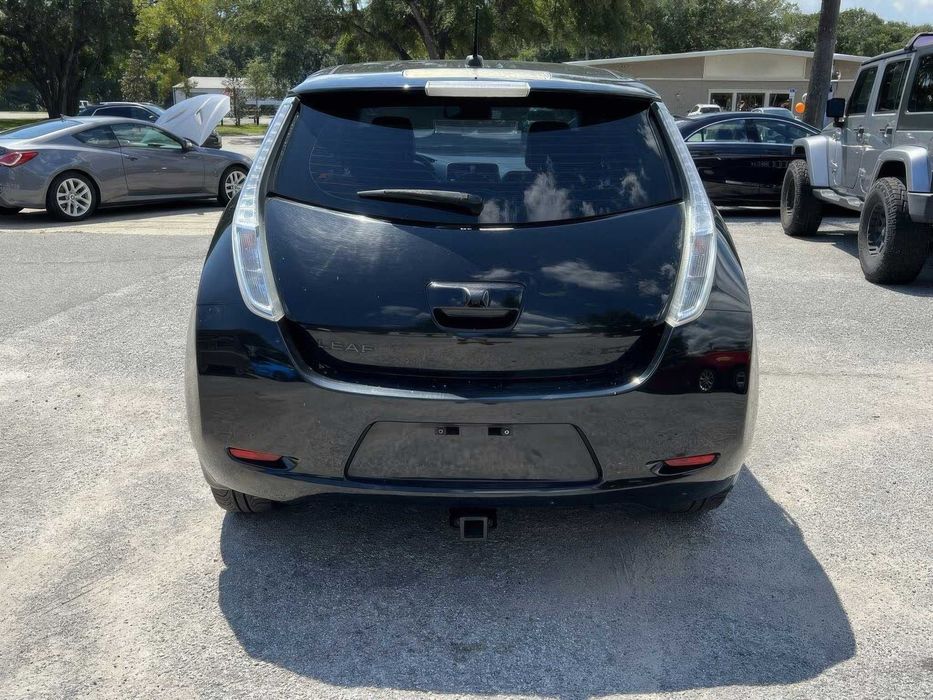 Nissan LEAF SL      2015