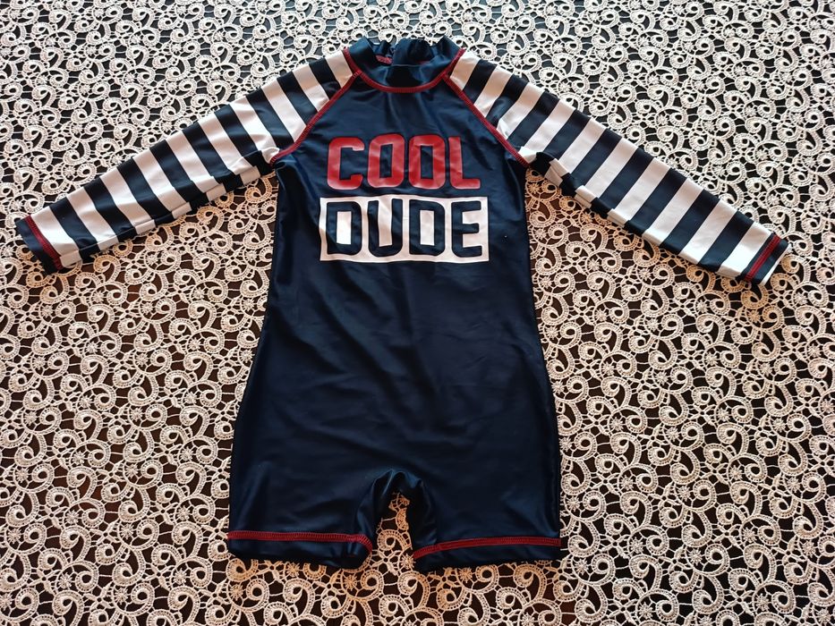 Strój kąpielowy z długim rękawem 92