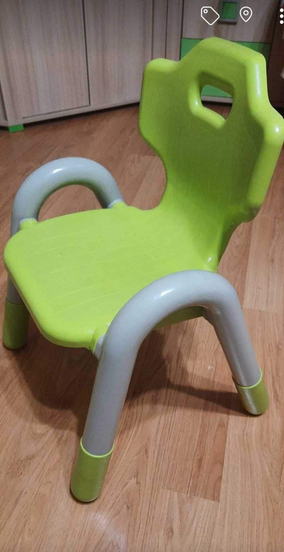 Regulowany stolik + 4 krzesełka HIPPER