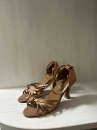 Бальні танцювальні туфлі 35 розмір