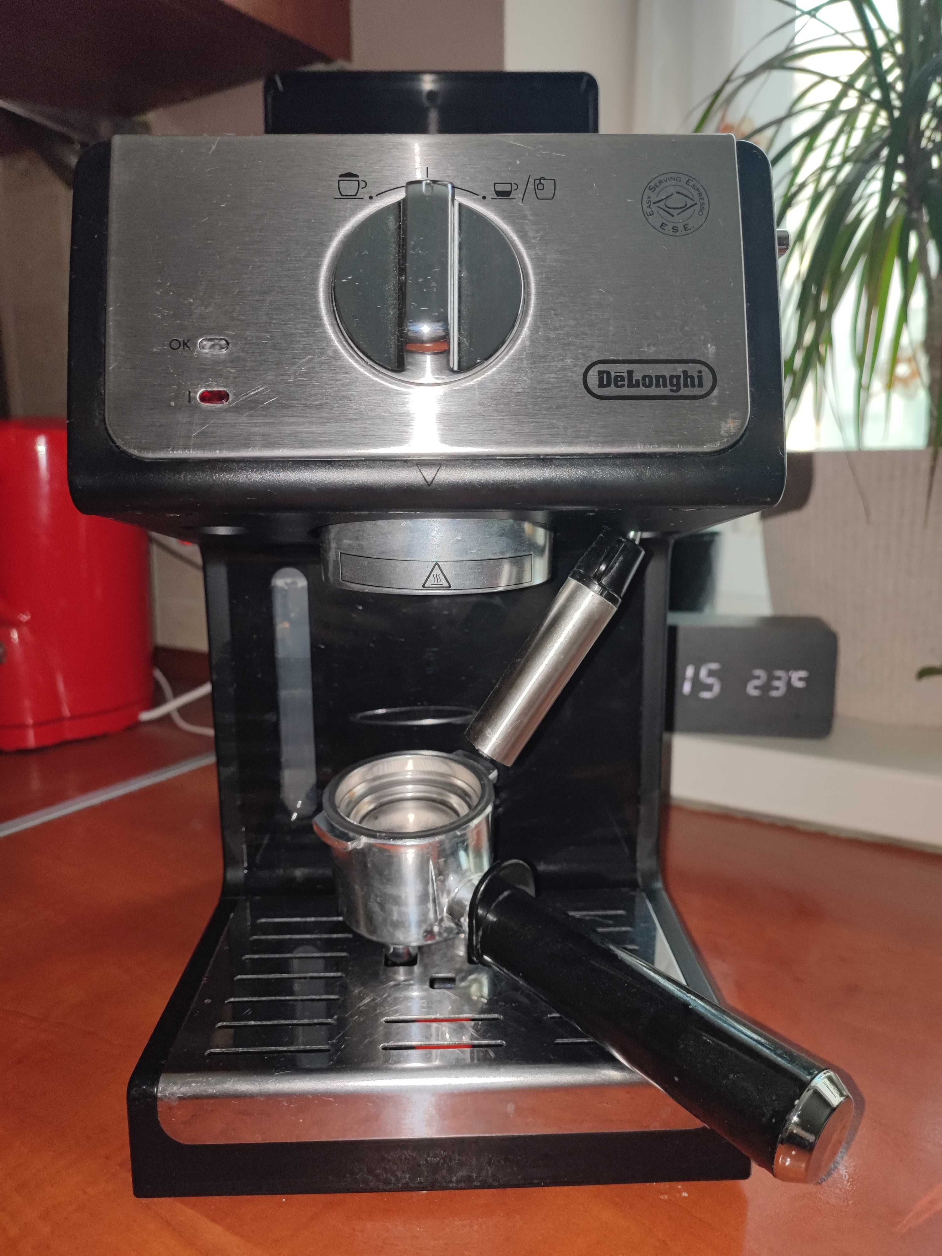 Ekspres DeLonghi ECP33.21 - kolbowy