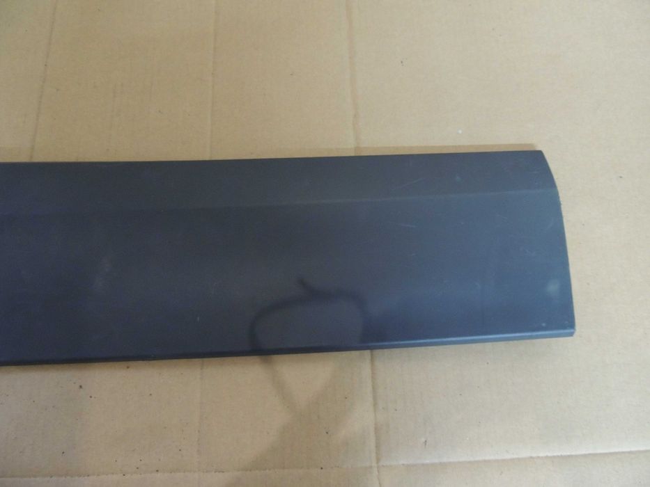 Listwa drzwi przednich lewych Mercedes Sprinter W906 06,07,08,09,10-13