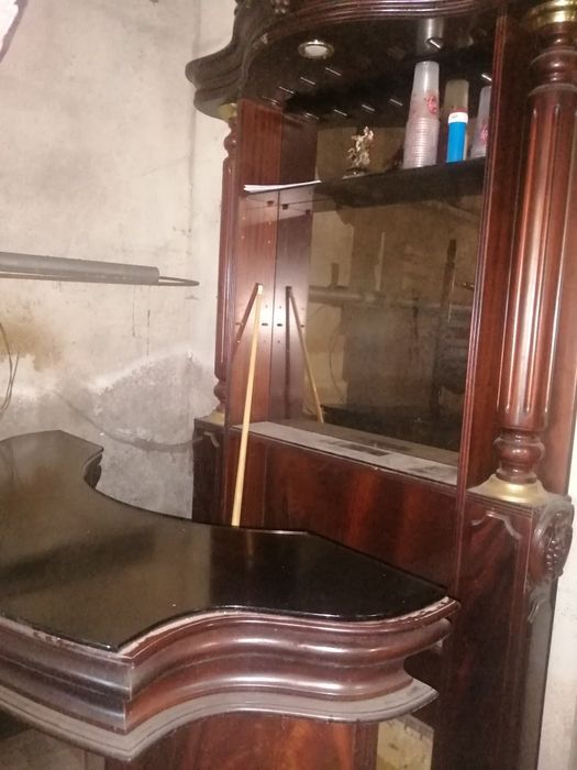 Bar de madeira de cerejeira