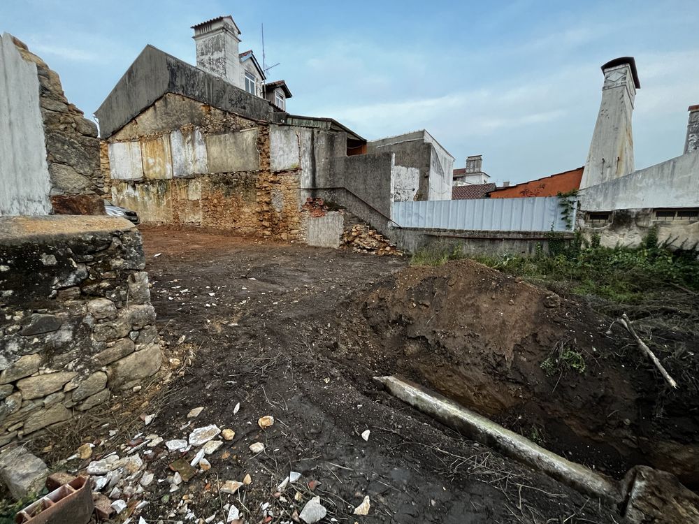 Lote de terreno no Centro Histórico de Figueiró dos Vinhos