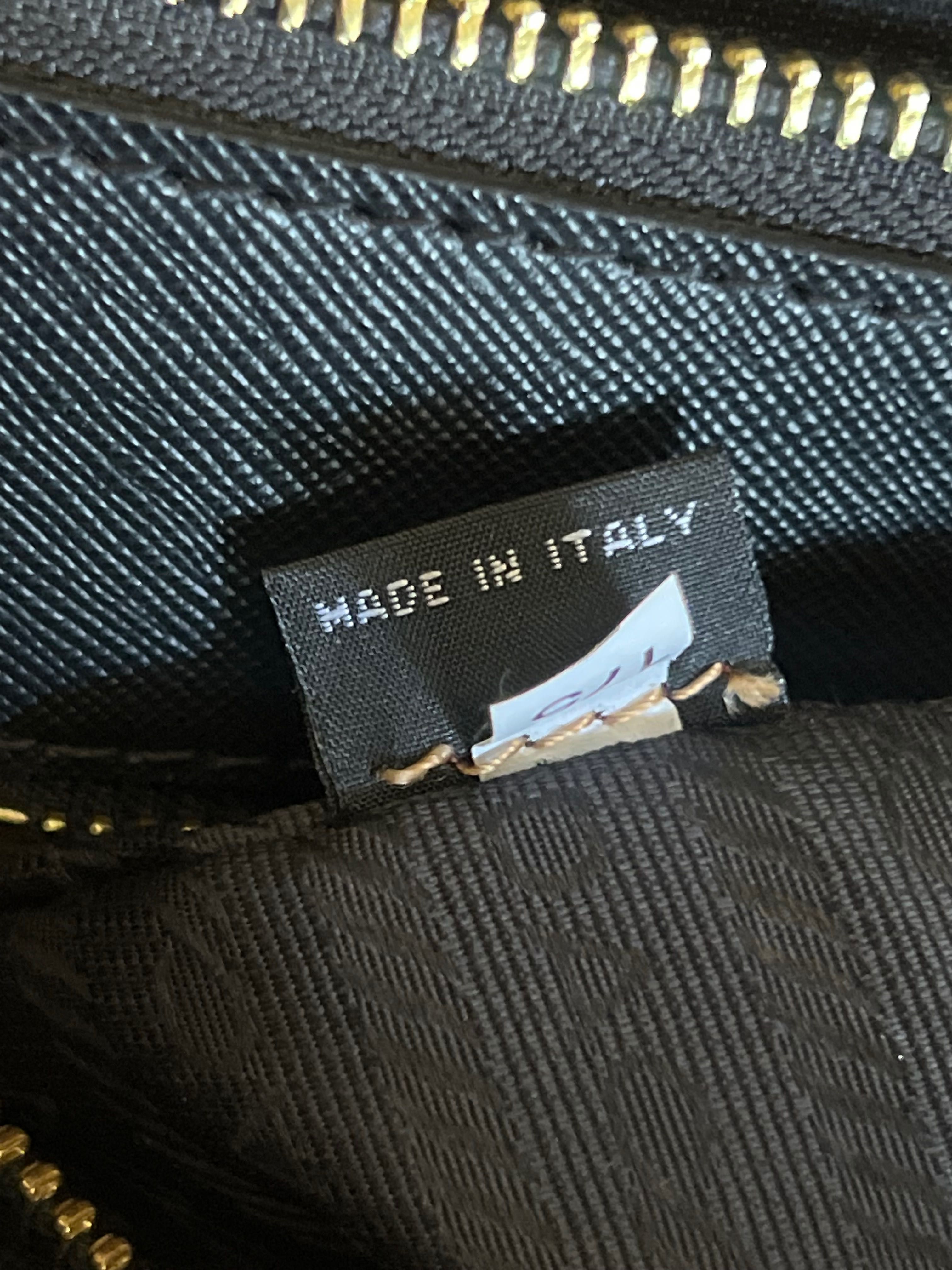 Жіноча сумка Prada