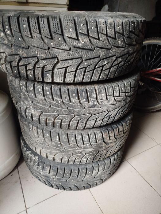 Продам резину зимову Hankook 195/65 R15