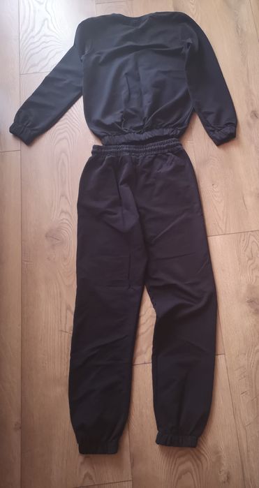 Dres, spodnie +bluza, rozmiar 146