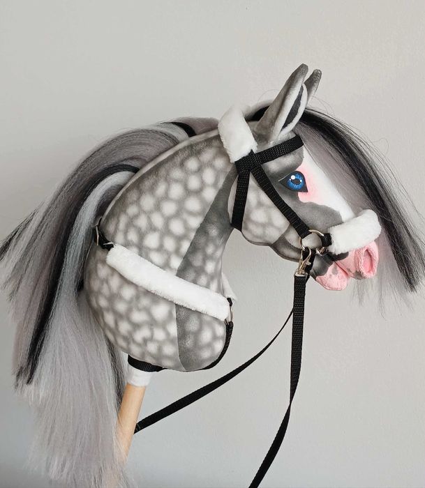 Siwy konik Hobby Horse A4 + sprzęt finland realistyczny