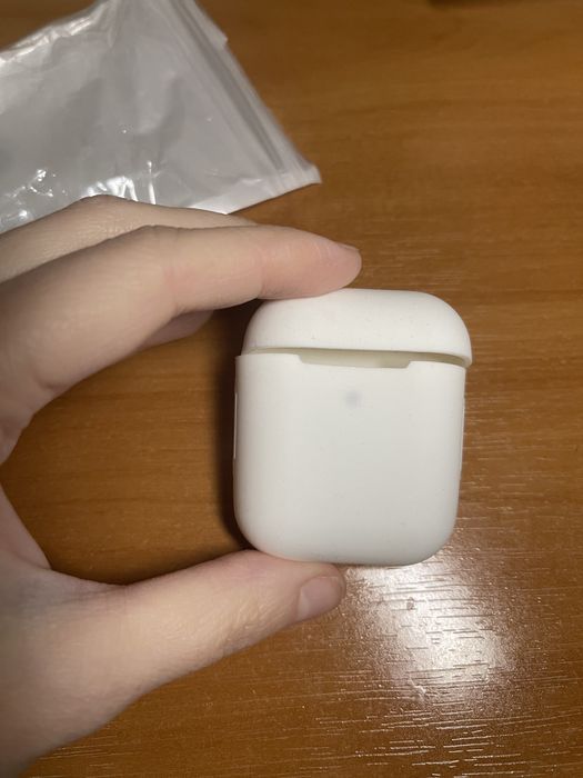 силиконовые чехол для Apple Airpods в белом цвете