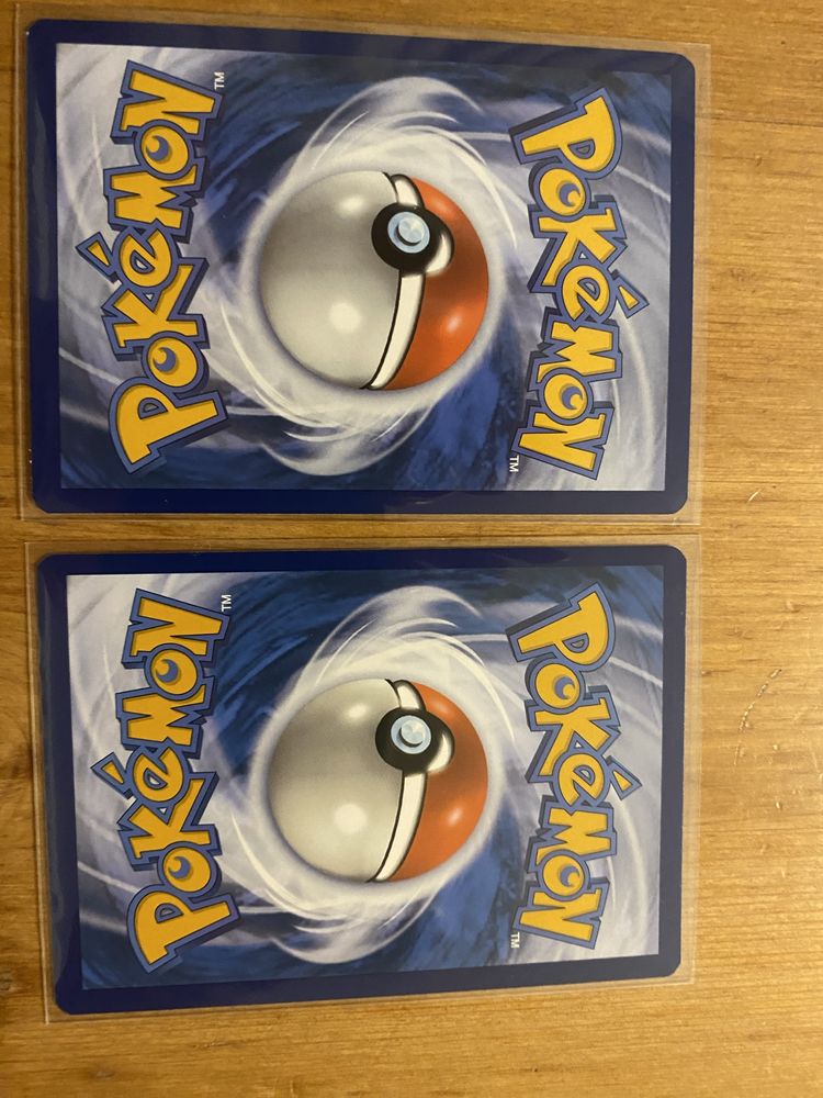 2 karty Pokemon reverse