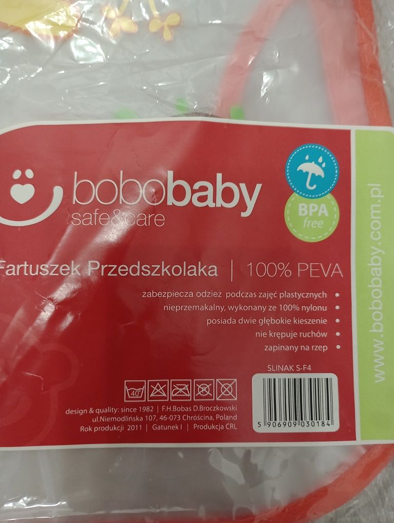 Nowy fartuszek, śliniak BoboBaby do przedszkola, żłobka