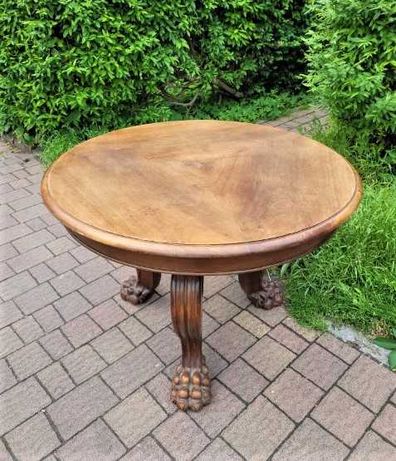 Stół w stylu Chippendale
