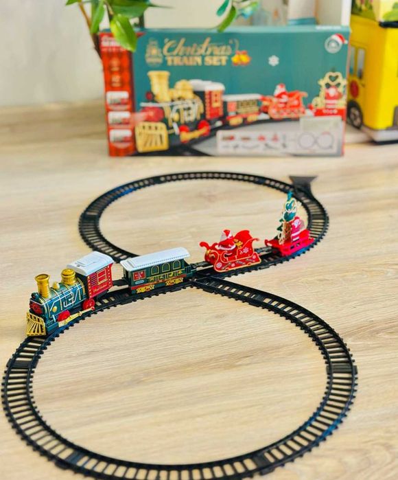 Потяг Різдвяний залізниця залізна дорога поїзд з трьома вагонами ТОП