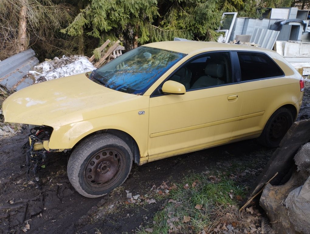 Audi A3 8P TFSI QUATTRO Maska Drzwi Klapa Zderzak